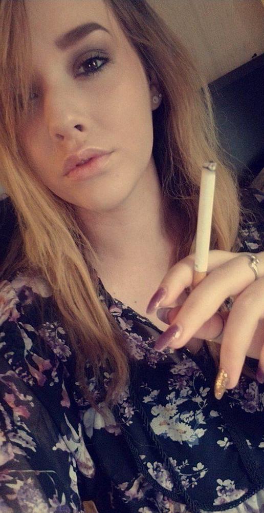 25P Sexy Smoking Sluts