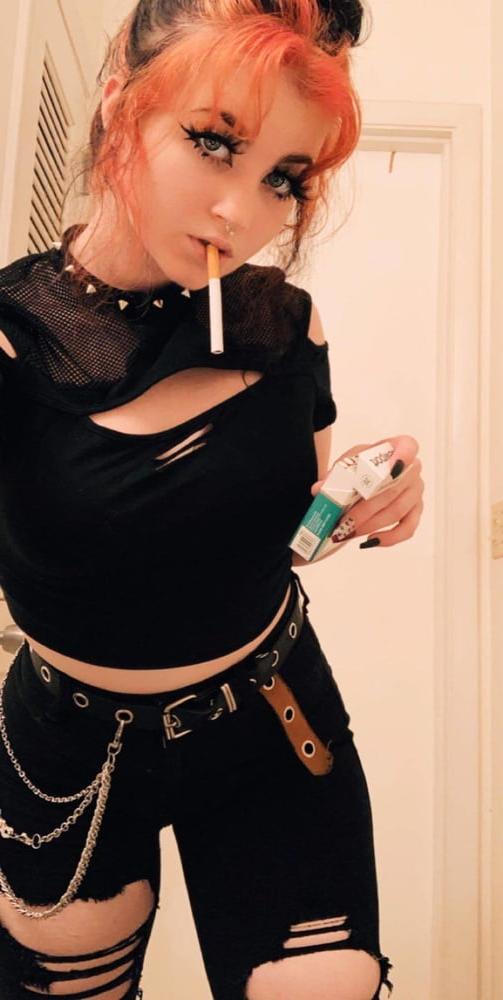 25P Sexy Smoking Sluts