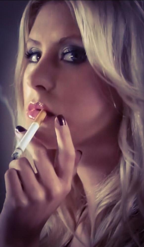 25P Sexy Smoking Sluts