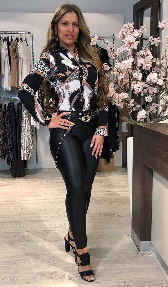 25P Hot Dutch amateur fashionstore owner in Leather and boots