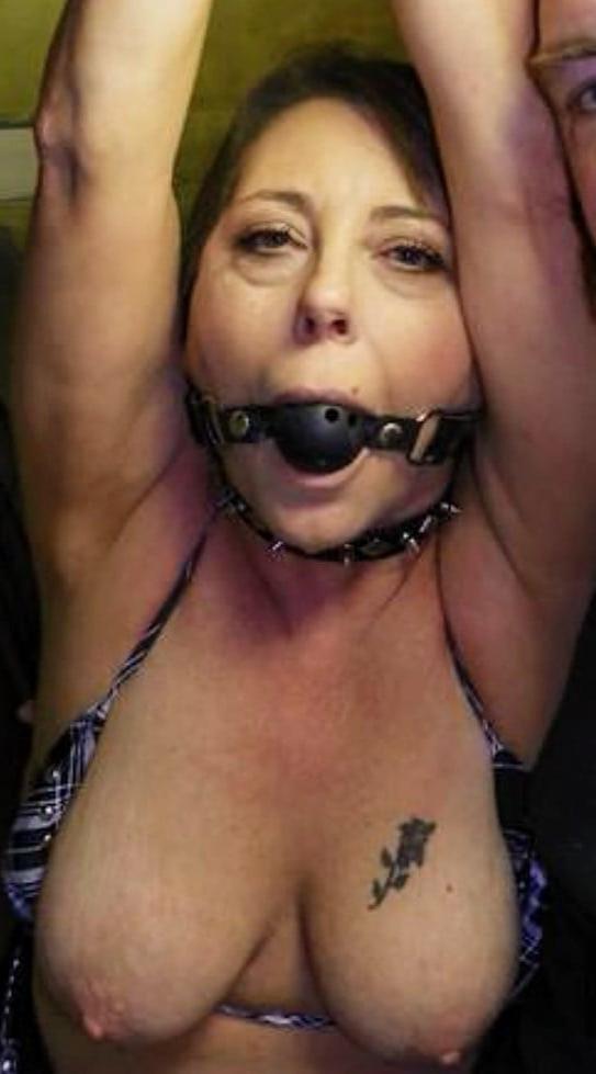 25P SDRUWS2 -  BDSM GRANNY WIFE ELY MOORE THREESOME WITH FRIEND
