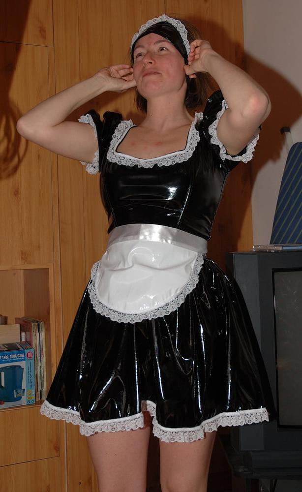 25P British Latex Wife
