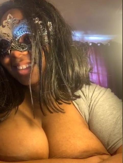 25P Ayana black chick big ass and big tits bbw