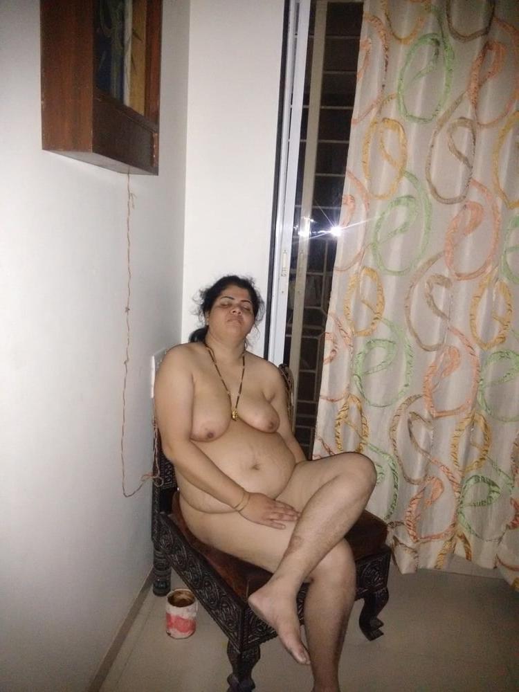 25P Indian matuer aunty