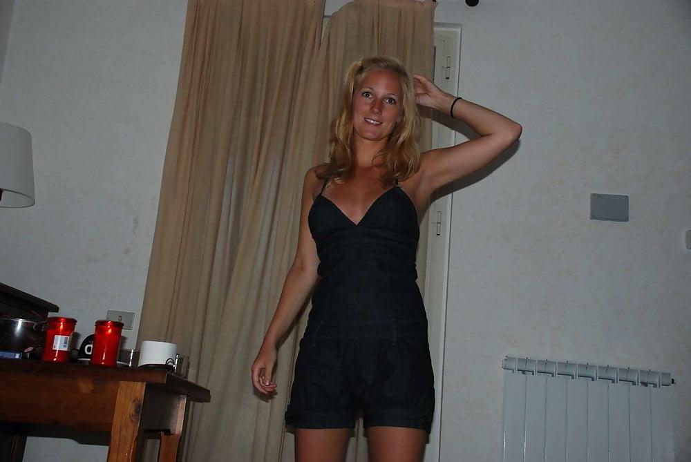 25P Beautiful amateur wife 05