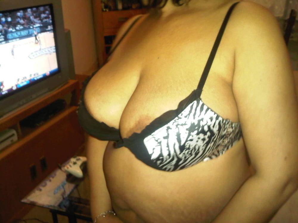 22P Big Tit MILF