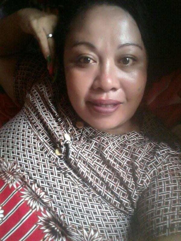 17P Tante Indonesian