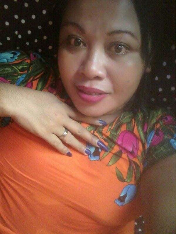17P Tante Indonesian