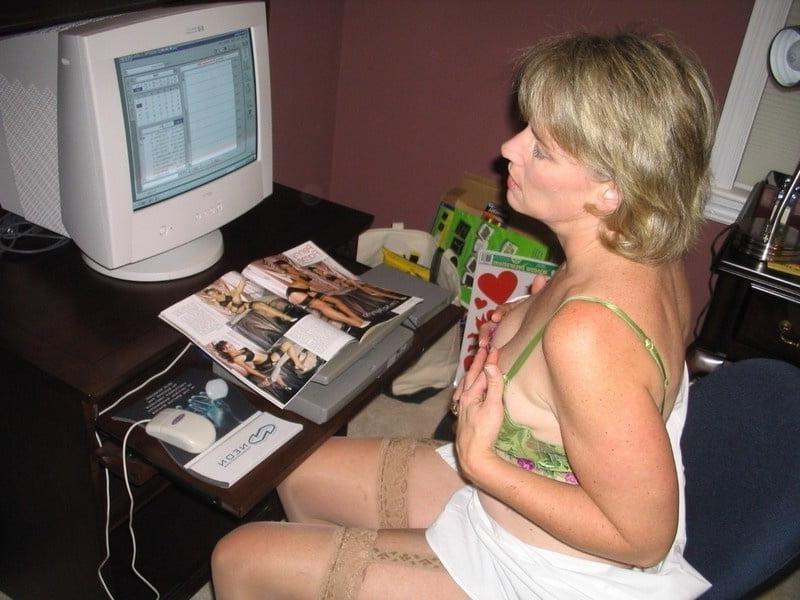 25P Lori is a beautiful model and wife