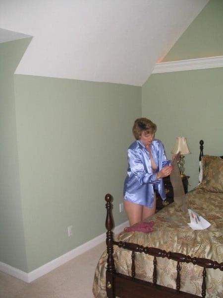 25P Lori is a beautiful model and wife