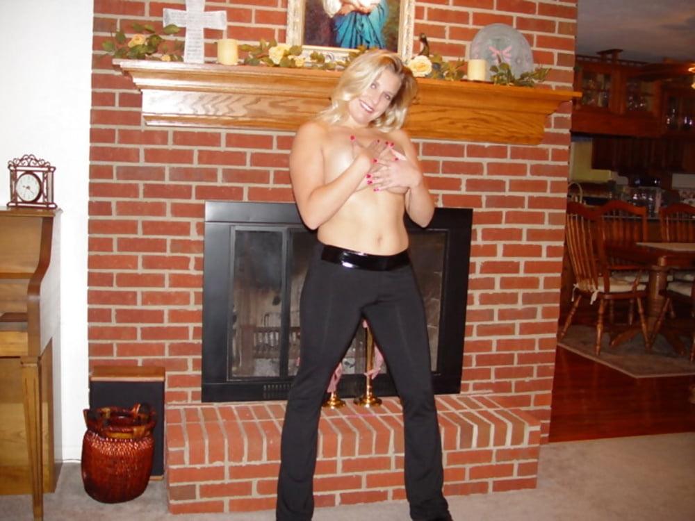25P Amateur Wife Gloria