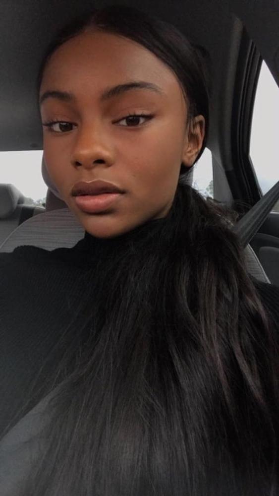 11P Ella, 20, uk