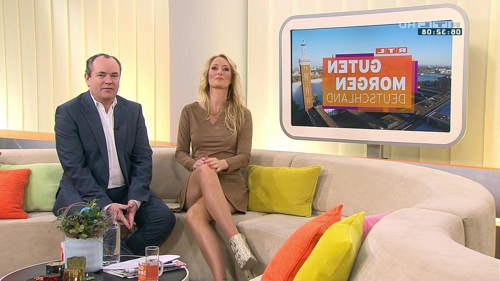 25P German TV Milf Angela Finger Erben