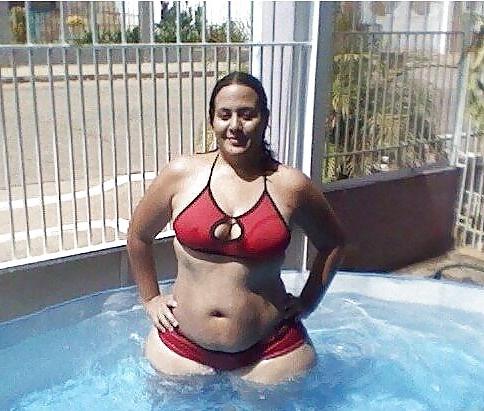 25P Big Girlz Need Love (Bikini Edition)