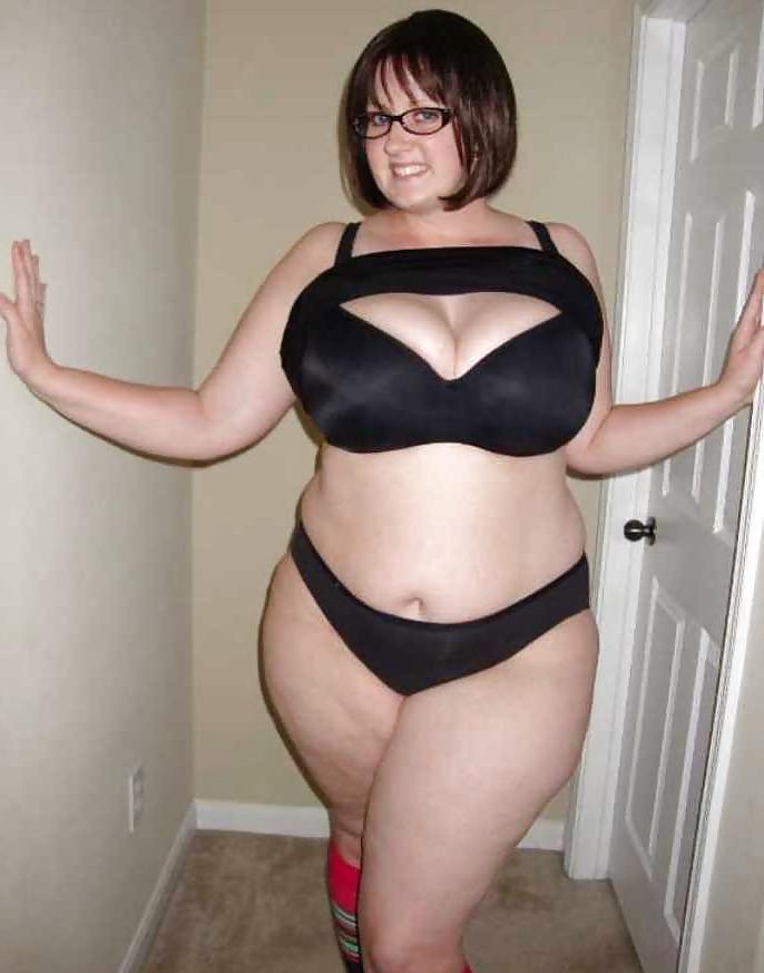 25P Big Girlz Need Love (Bikini Edition)