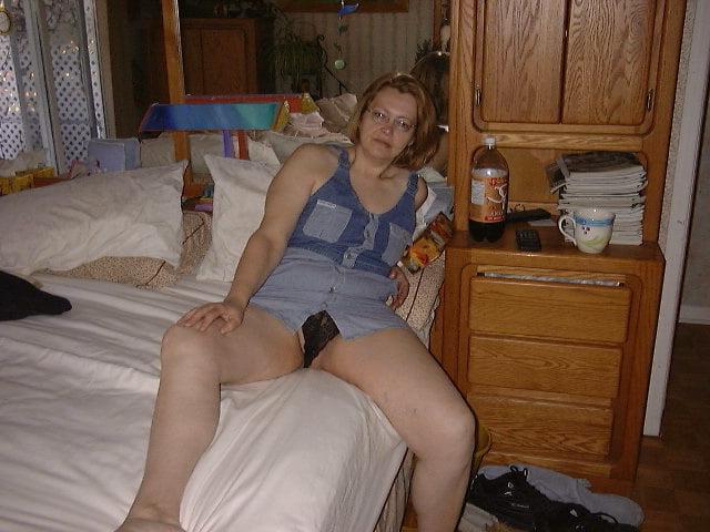 25P 5. Canadian mature wife exposed by hubby