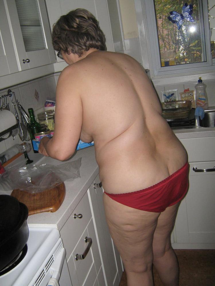 25P 5. Canadian mature wife exposed by hubby
