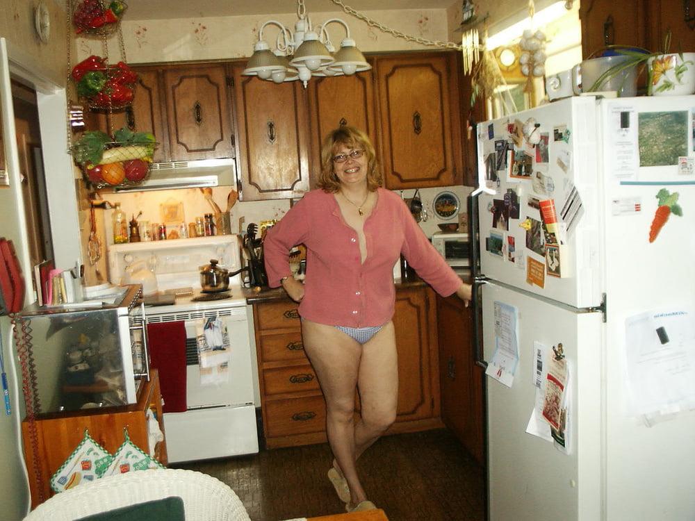 25P 5. Canadian mature wife exposed by hubby