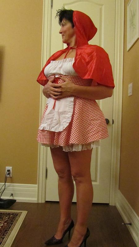 25P 5.Canadin wife exposed