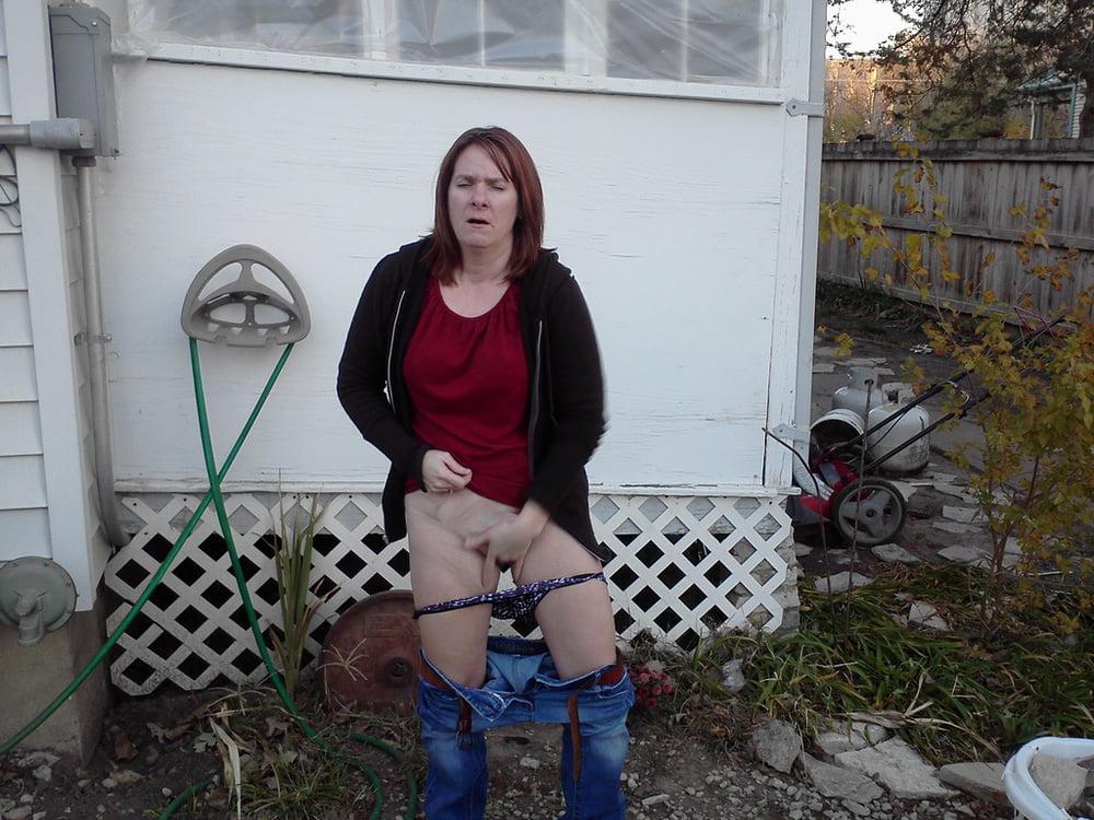 25P 5. Kansas wife poses for exposure.
