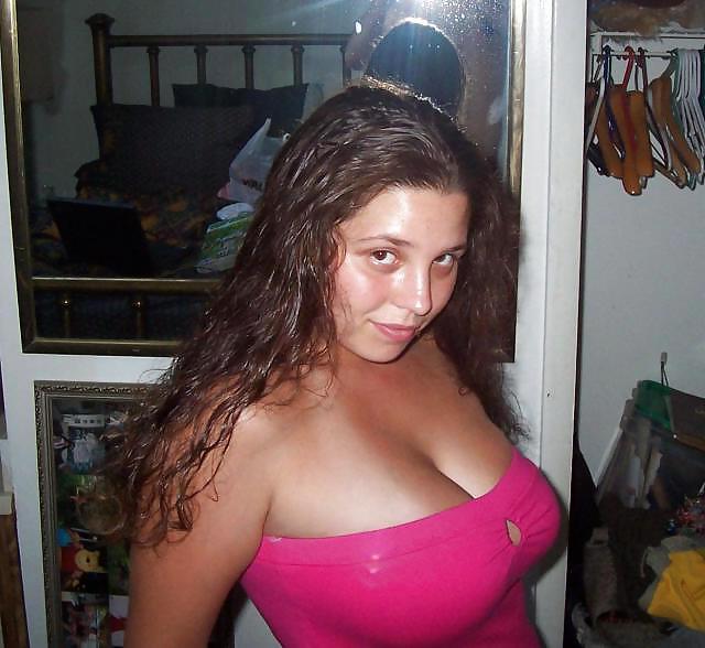 20P Big Tits Cleavage Queens (NON-porn)
