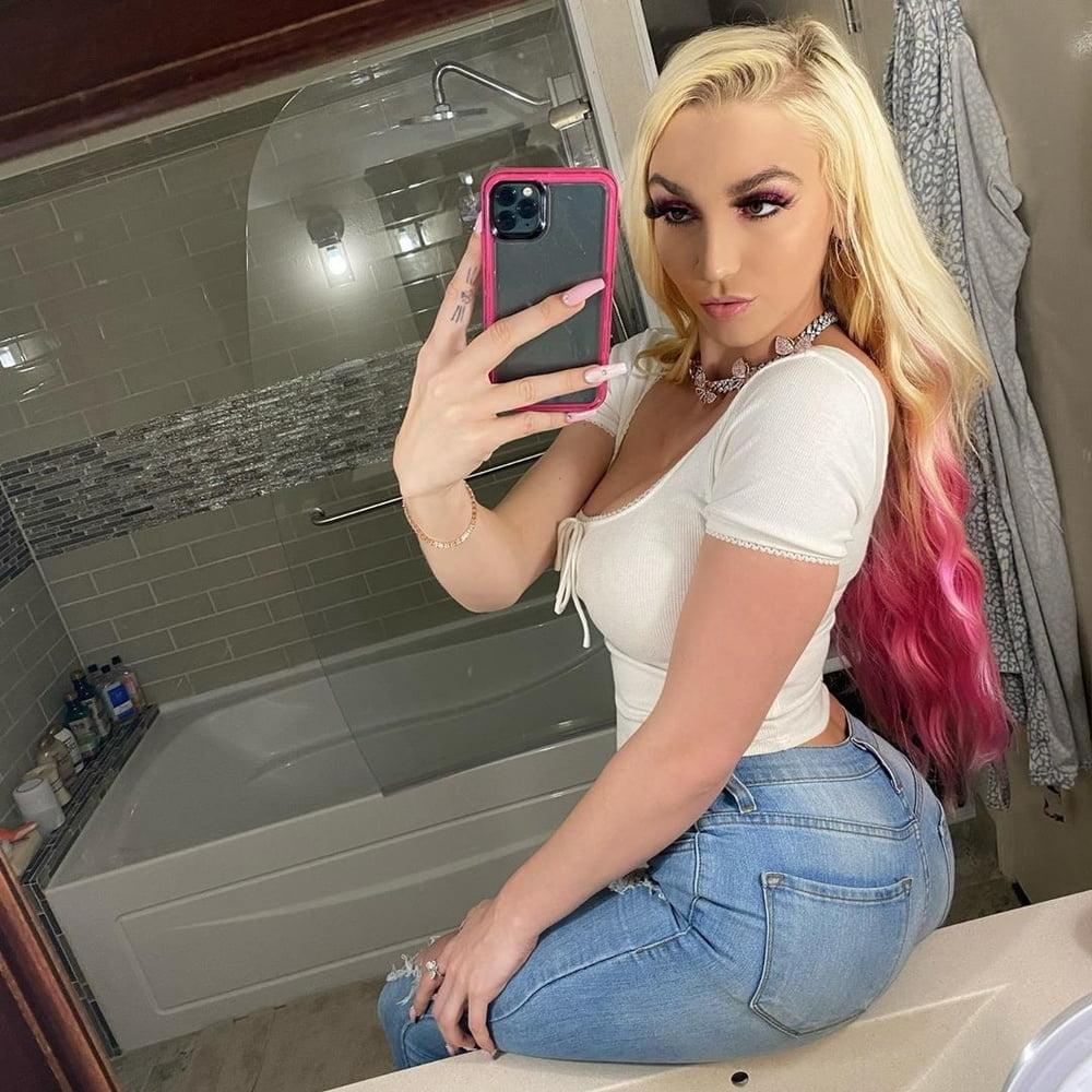 25P Big Fuckable Ass Pornstars