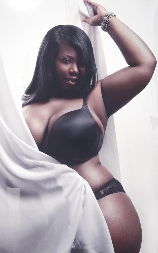 25P Latoya Jones Facebook bbw model