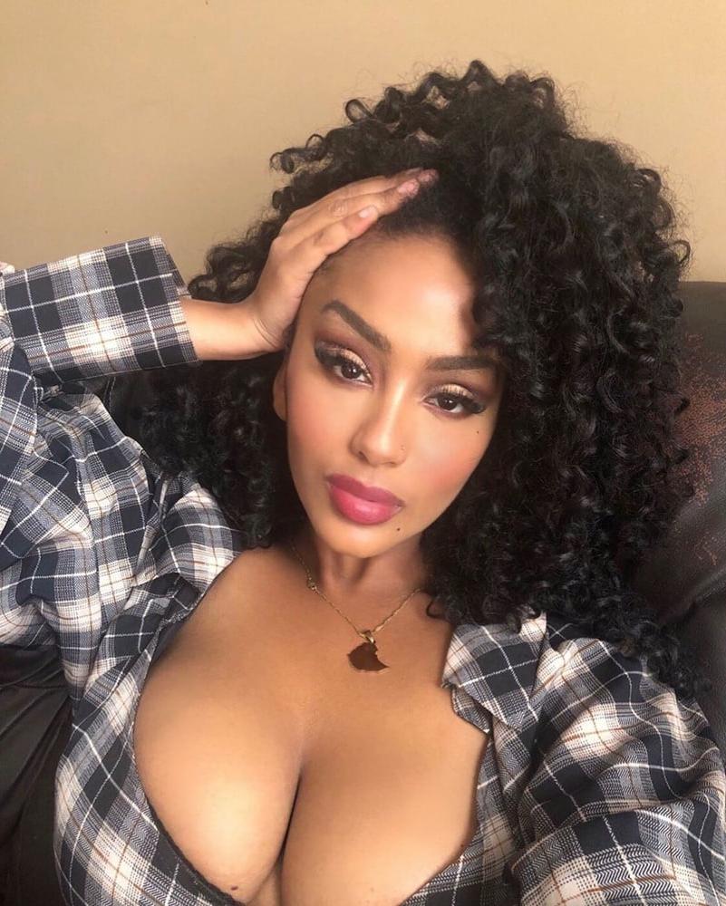 24P Sexiest Black Women Hot Big Tits Big Ass Ebony