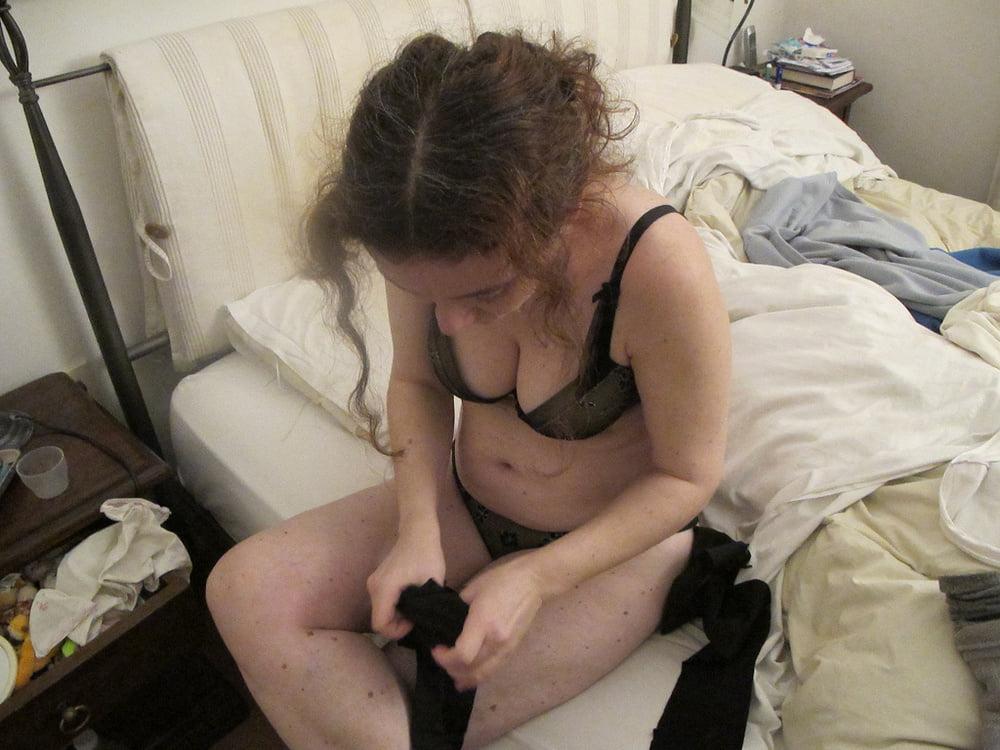 25P 4. Italian wife exposed