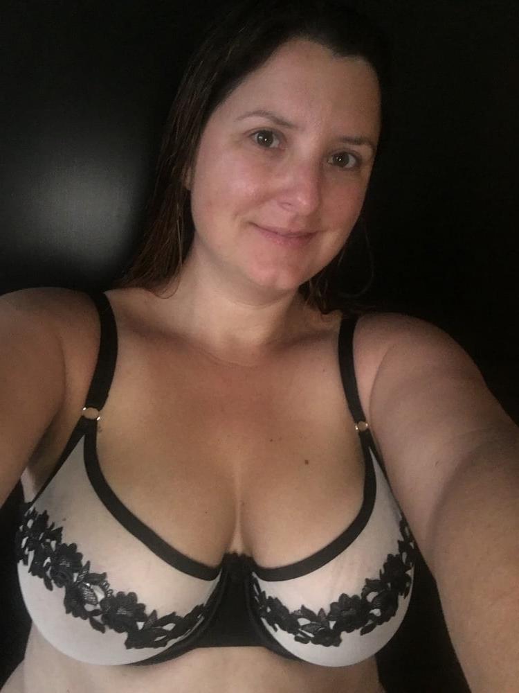 25P BBW Wife Exposed