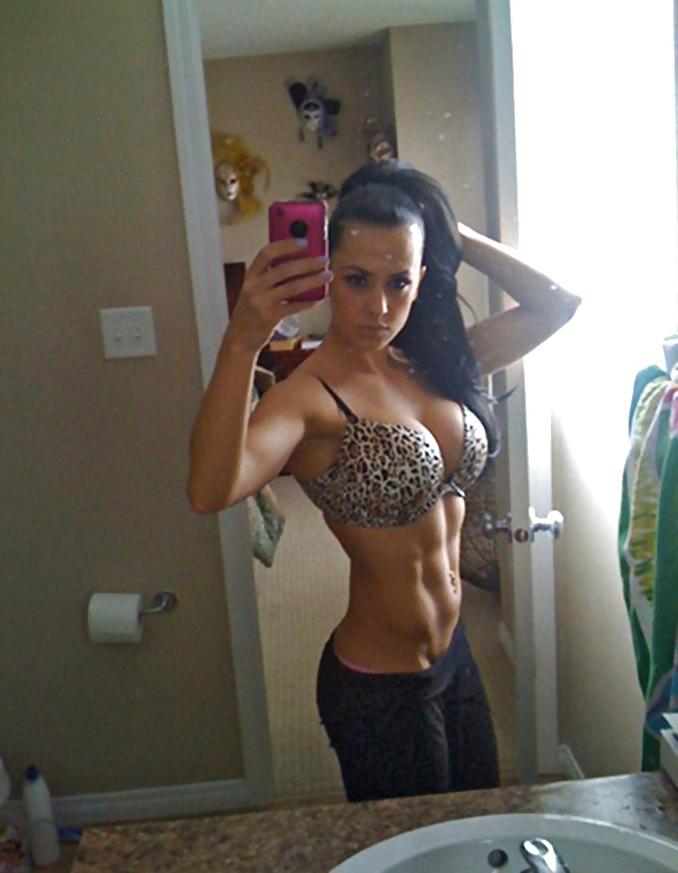 25P Hard Bodies( fit and very muscled babes)