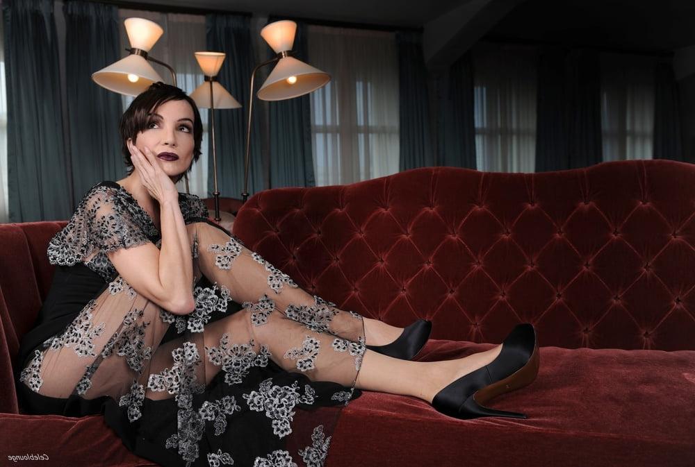 25P German Actress Anouschka Renzi