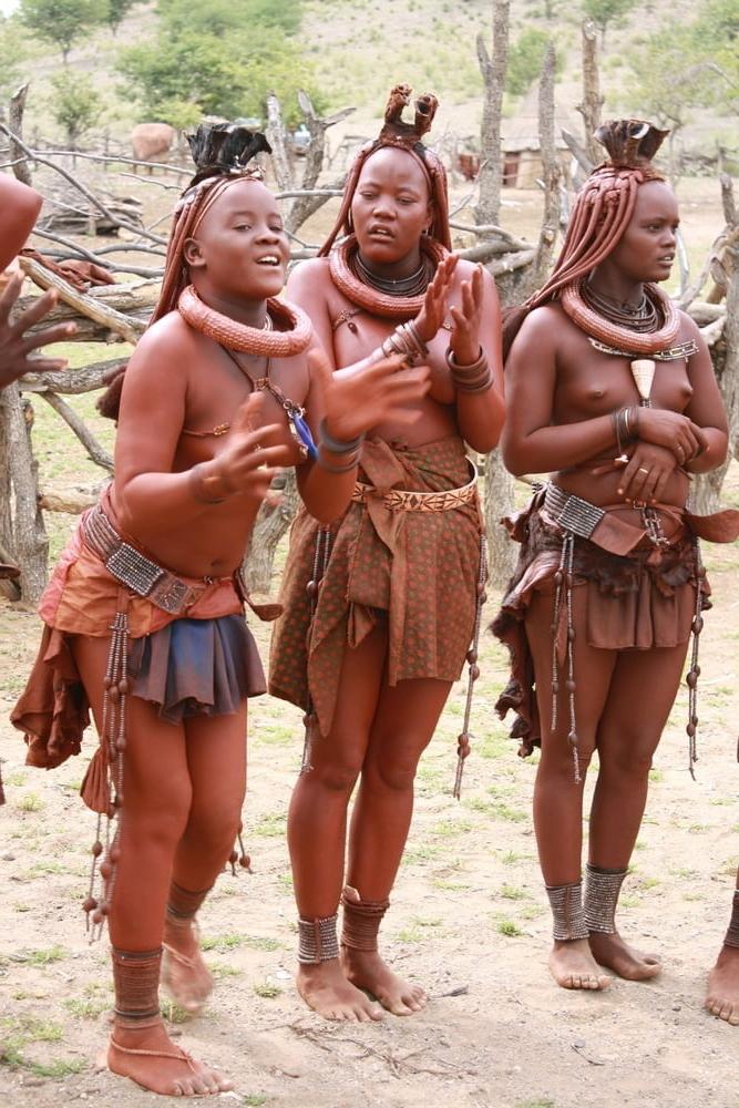 25P Afrincan Tribes - Bunch of Beautiful Women