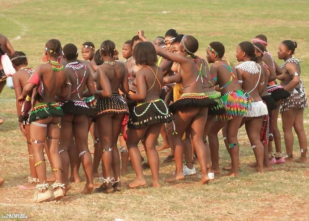 25P Afrincan Tribes - Bunch of Beautiful Women