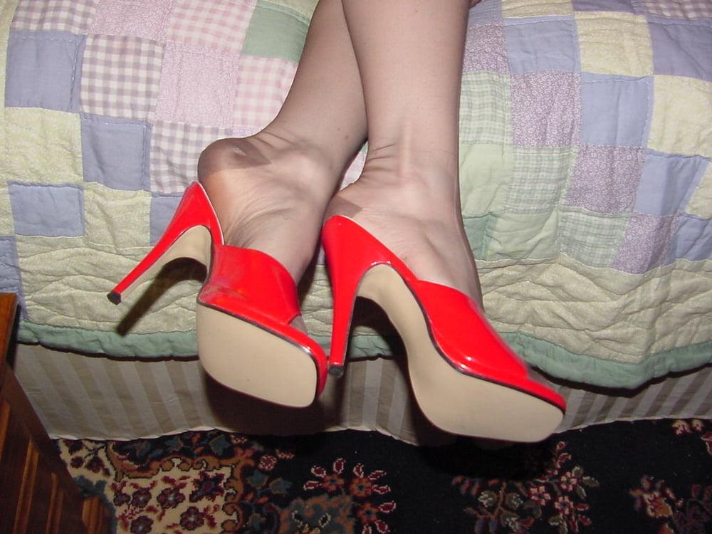 22P RHT Stocking Wife 5