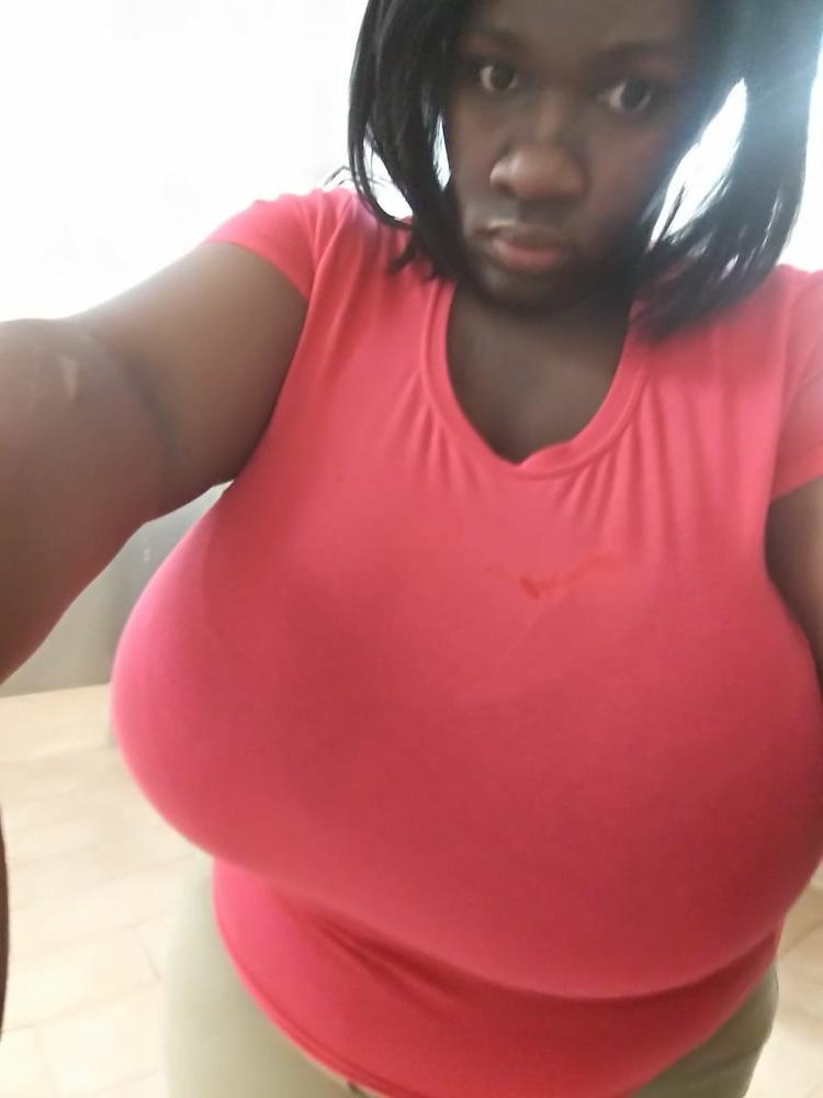 25P Big Bouncy Ass and Tits