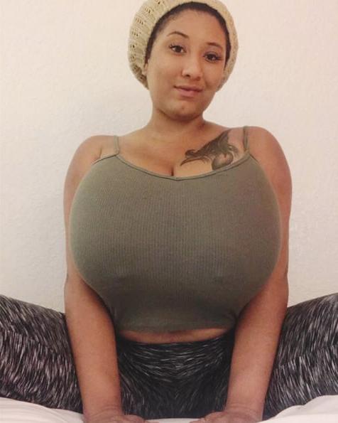 25P Big Bouncy Ass and Tits