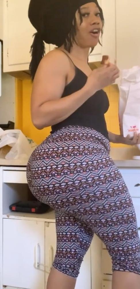 25P Big Bouncy Ass and Tits