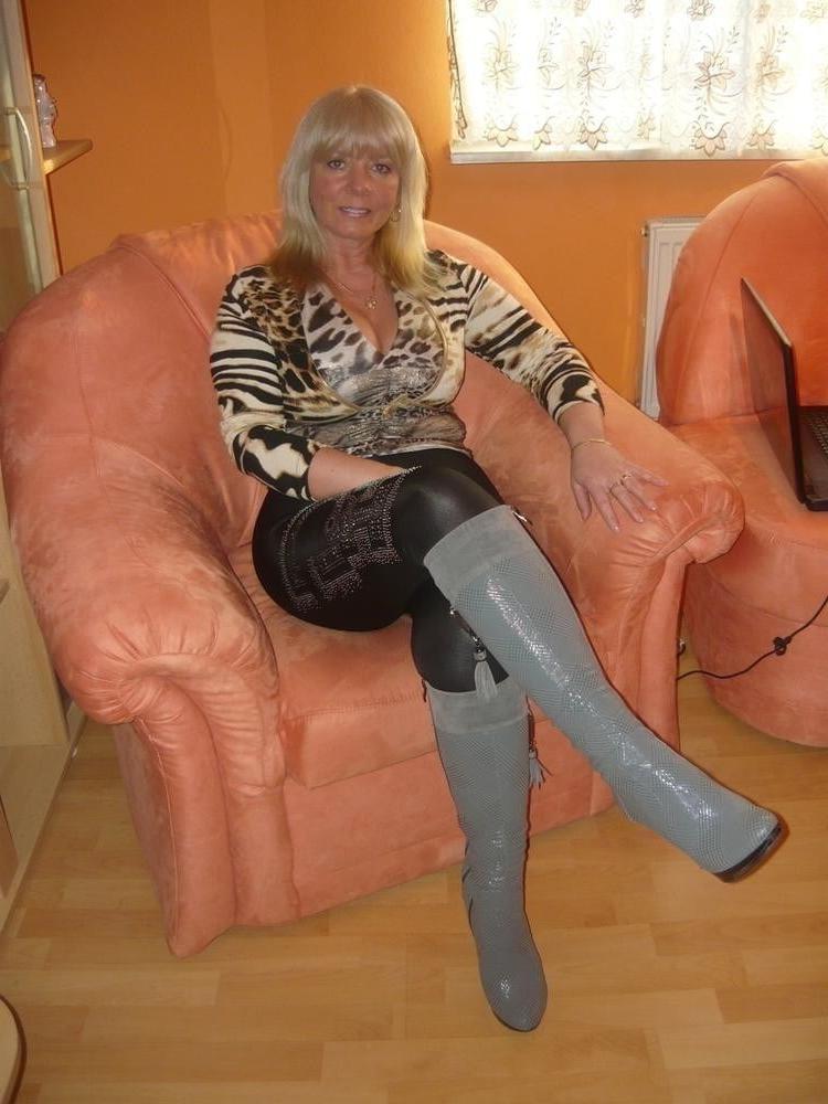 25P Bonus boots 21