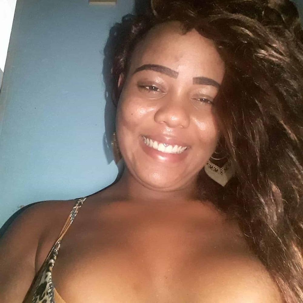 25P DANI SEXY GROSSER ARSCH LATINA