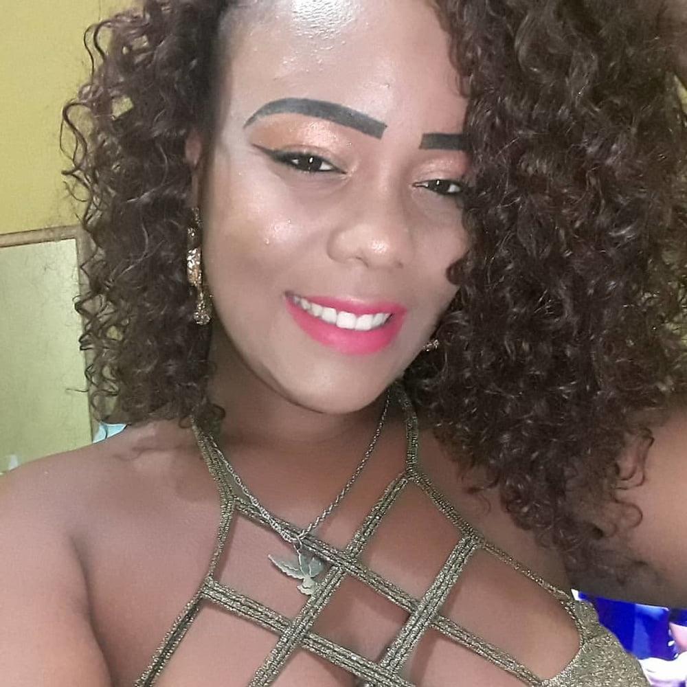 25P DANI SEXY GROSSER ARSCH LATINA