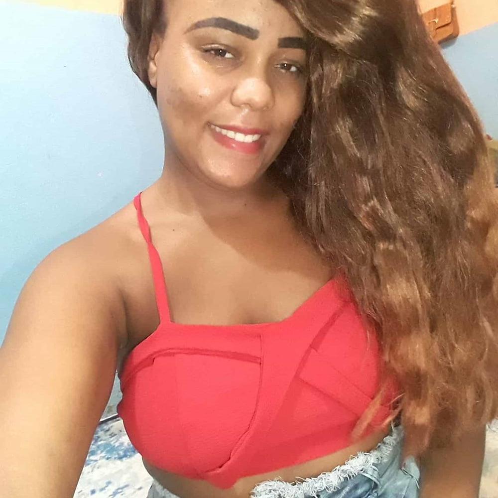 25P DANI SEXY GROSSER ARSCH LATINA