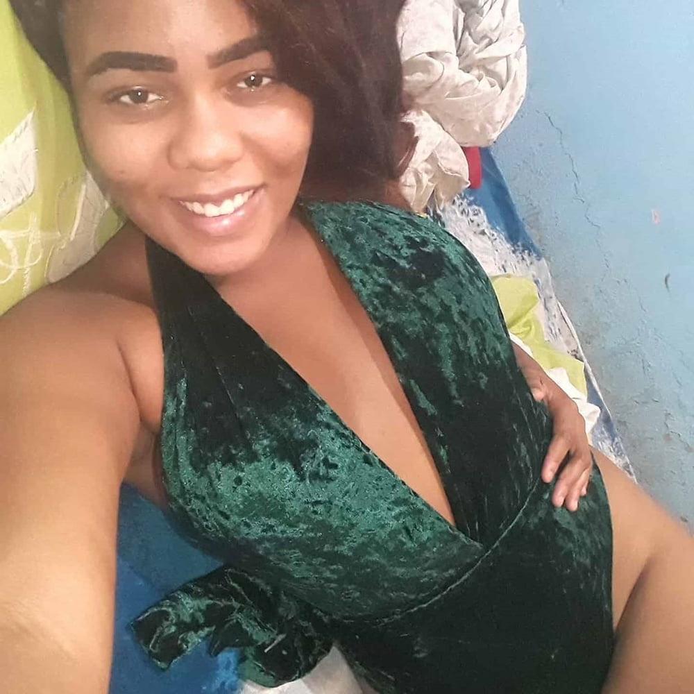 25P DANI SEXY GROSSER ARSCH LATINA