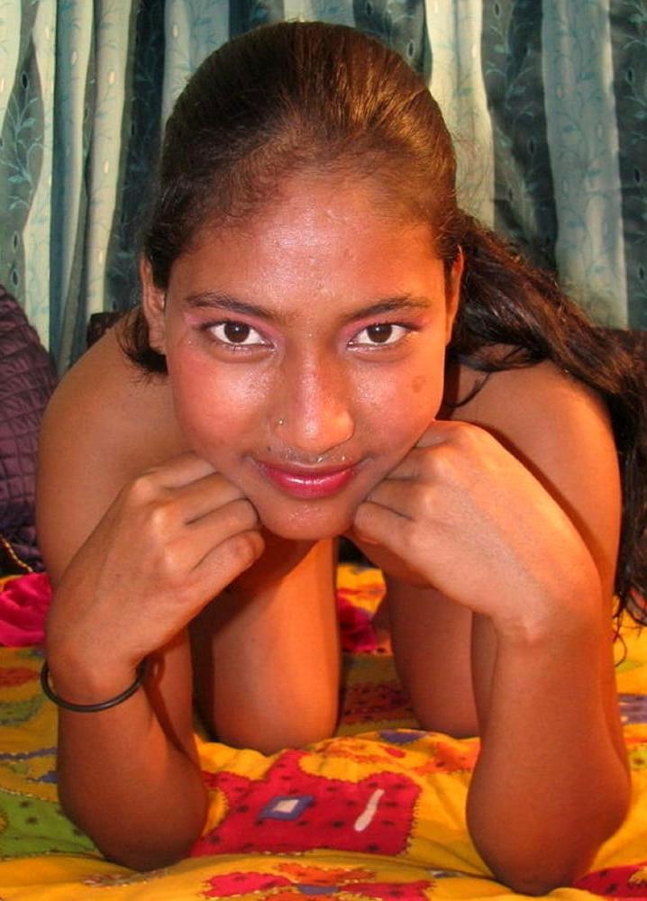 25P Sweaty Indian Aunties Nude &amp; Non-Nude collection