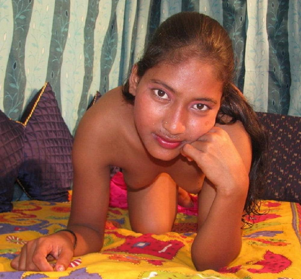 25P Sweaty Indian Aunties Nude &amp; Non-Nude collection