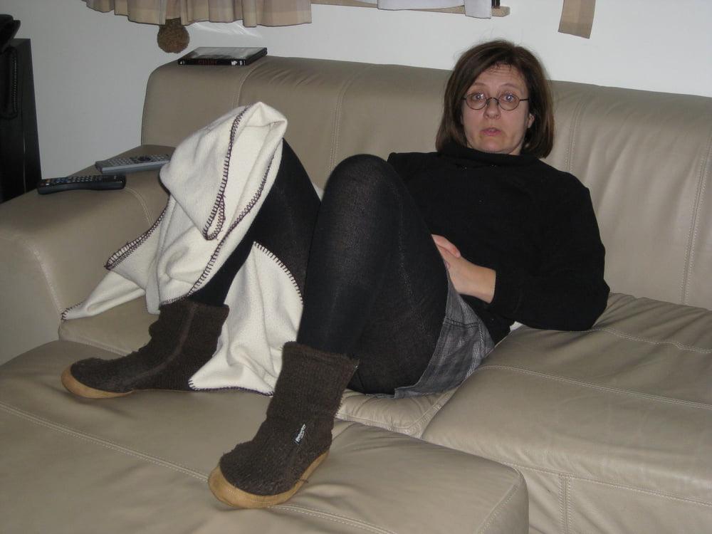 25P Pantyhosed Mature Belgium Wife