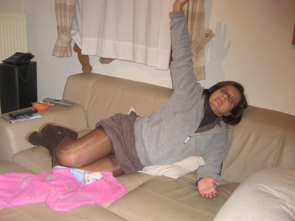 25P Pantyhosed Mature Belgium Wife