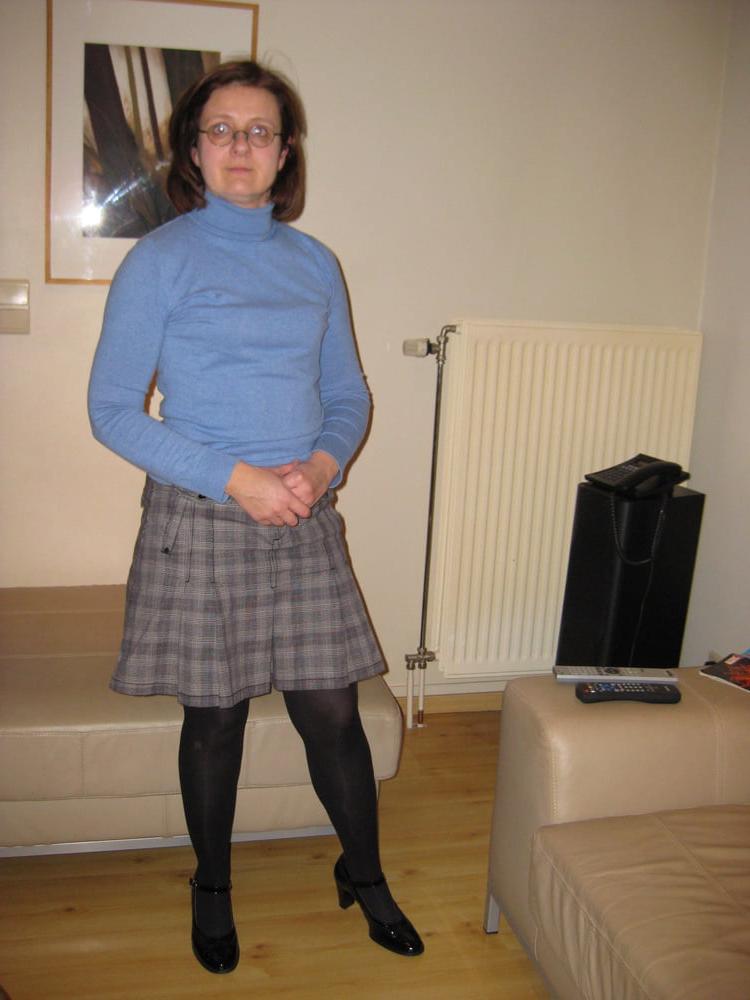25P Pantyhosed Mature Belgium Wife