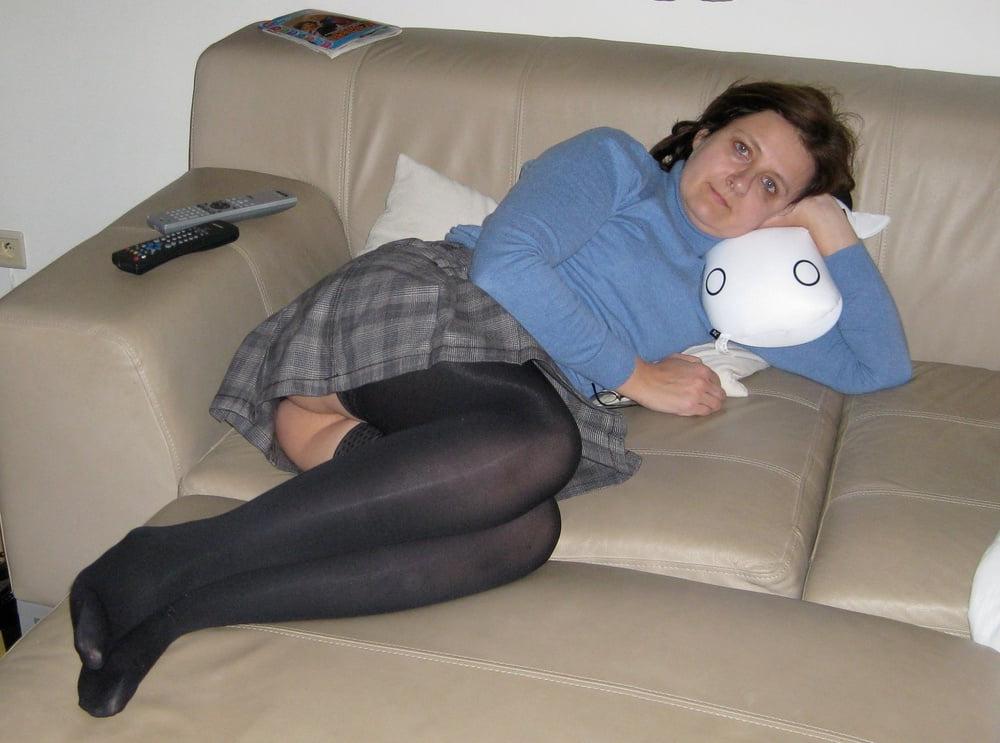 25P Pantyhosed Mature Belgium Wife