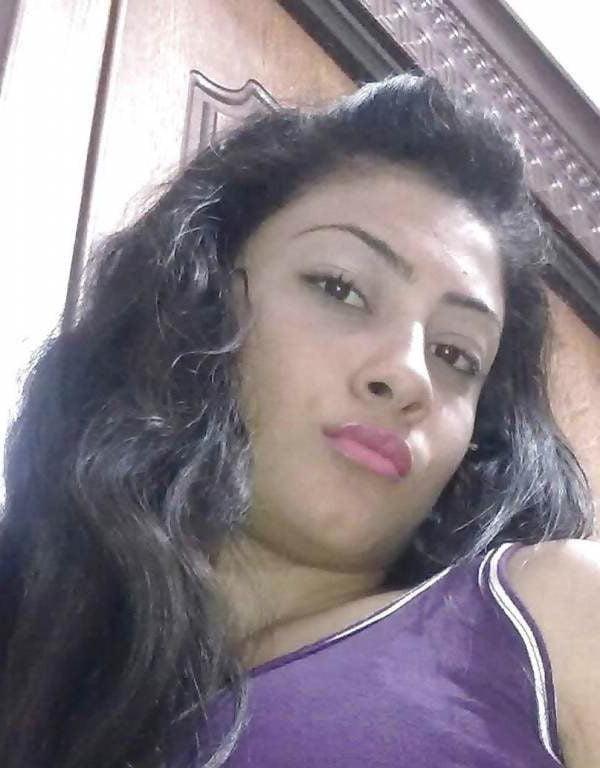 9P Egyptian girl
